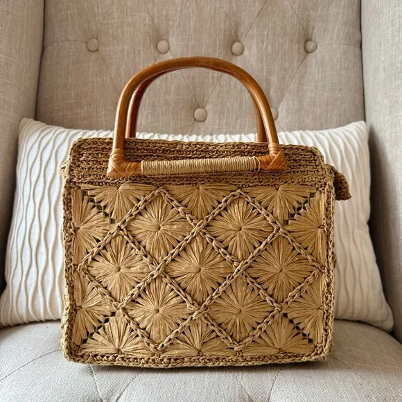 Fossil Vintage Straw Raffia Handbag Floral Lining Wood Handles - Picture 2 of 9